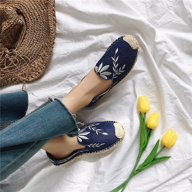 Women's Elegant Hemp Embroidered Fisherman Shoes - Pebble Frog