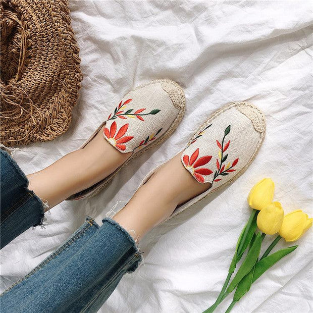Women's Elegant Hemp Embroidered Fisherman Shoes - Pebble Frog