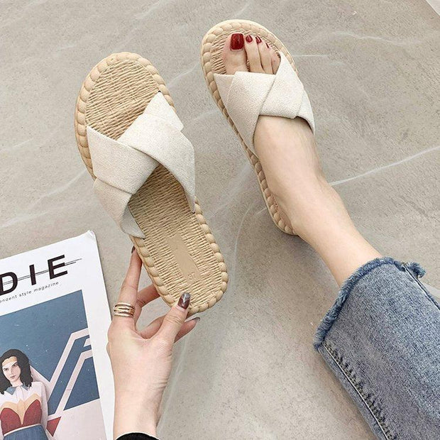 Women's Fashion Cross Sandals - Pebble Frog