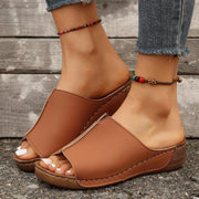 Women’s Peep-toe Wedge Sandals - Pebble Frog